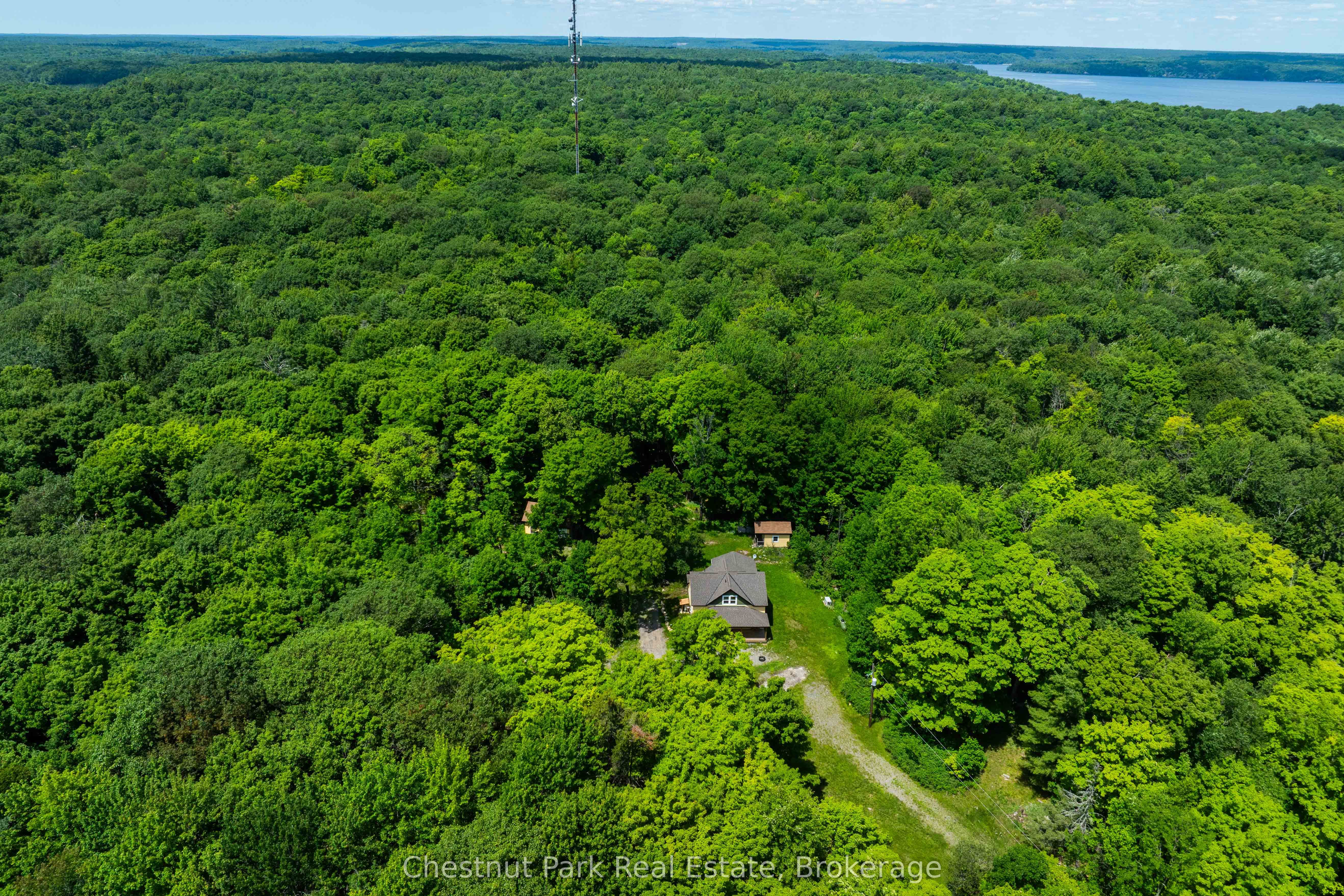 1435 Juddhaven Road Property Photo 3
