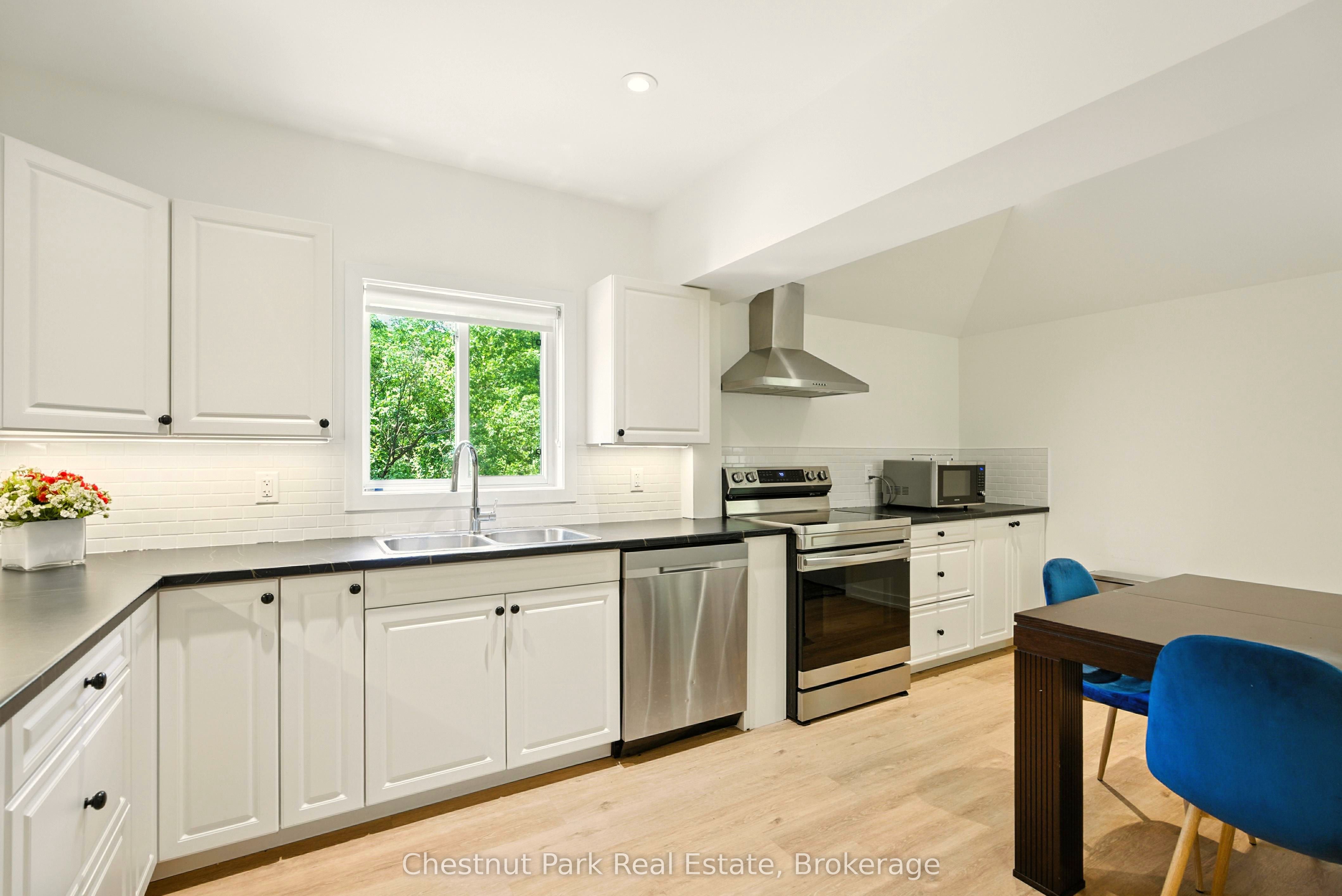 1435 Juddhaven Road Property Photo 12