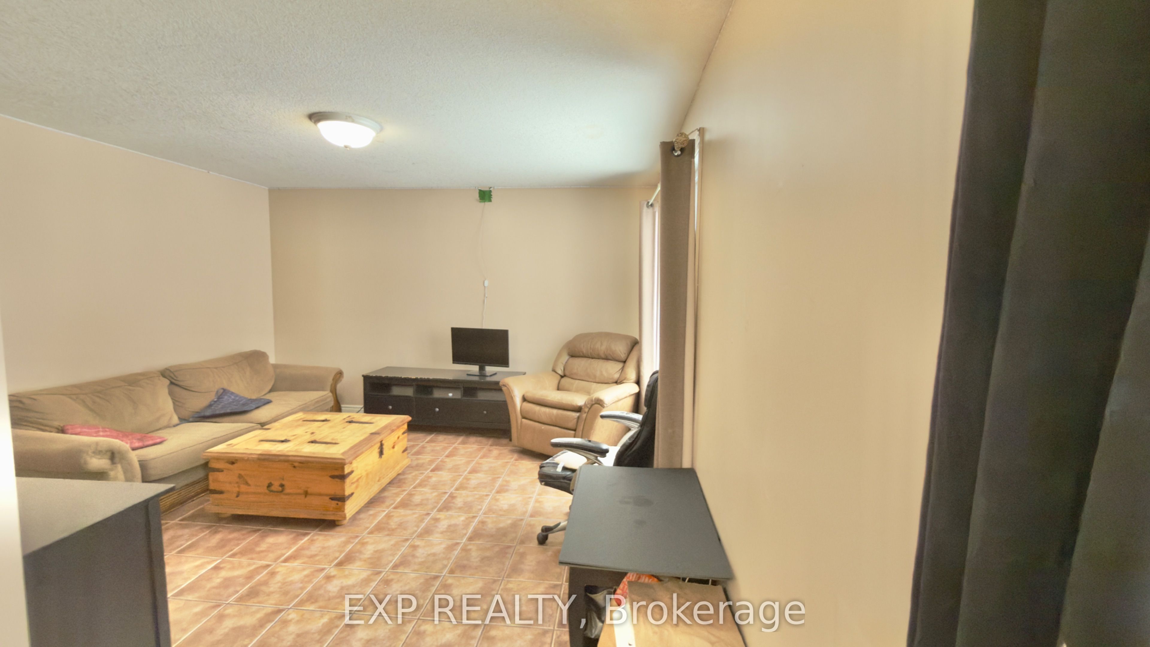 16 Marshall Street Property Photo 4