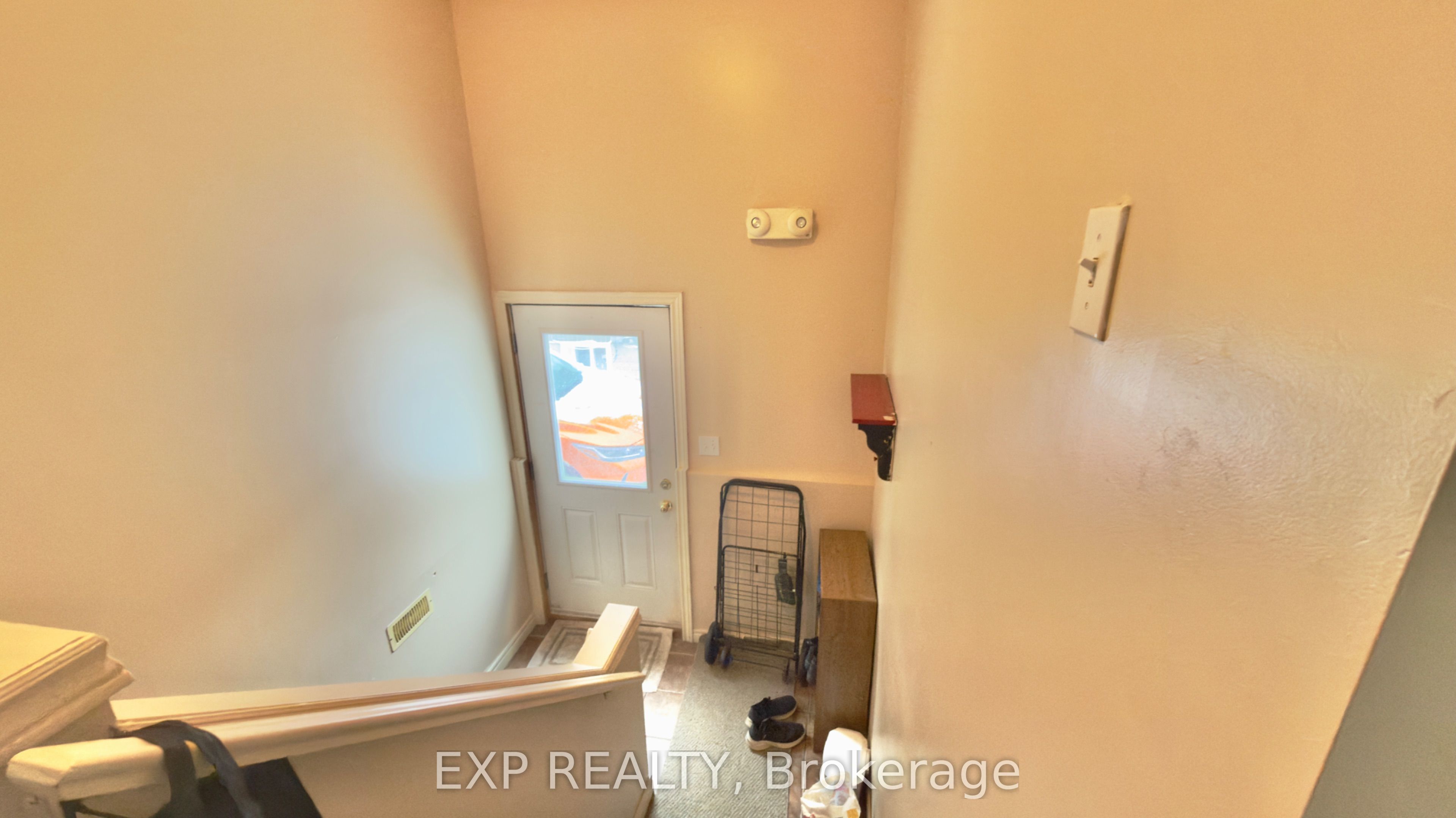 16 Marshall Street Property Photo 10