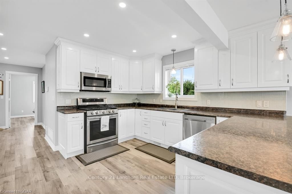 63 Livingstone Avenue E Property Photo 13