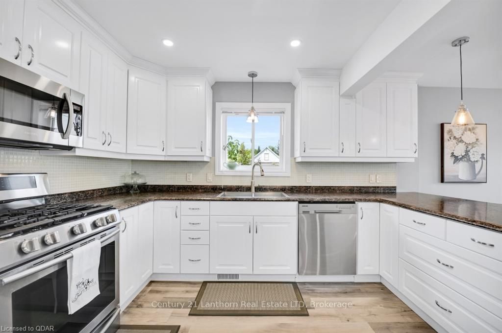 63 Livingstone Avenue E Property Photo 14