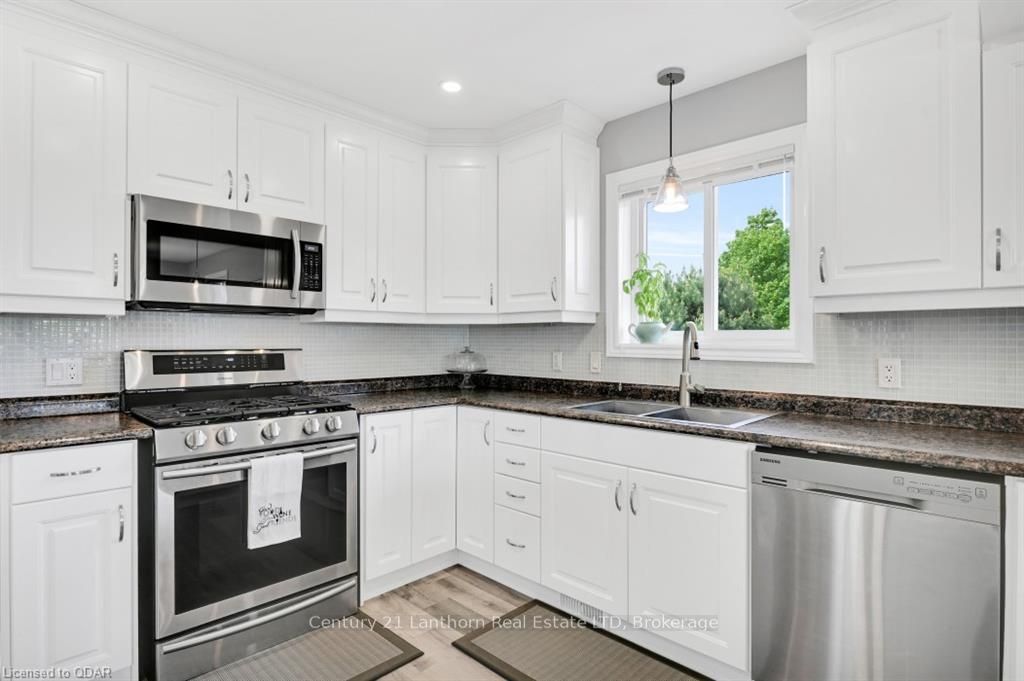 63 Livingstone Avenue E Property Photo 16
