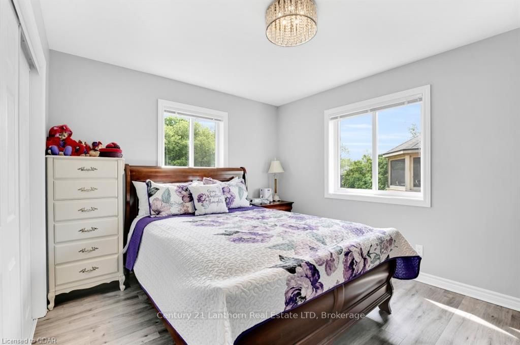 63 Livingstone Avenue E Property Photo 19