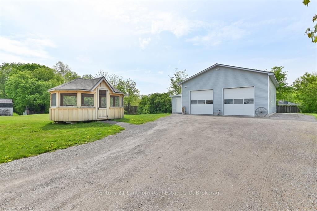 63 Livingstone Avenue E Property Photo 24