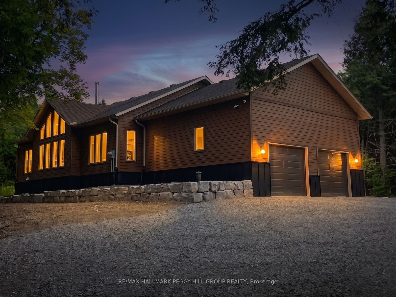 4571 Aspdin Road Property Photo 1
