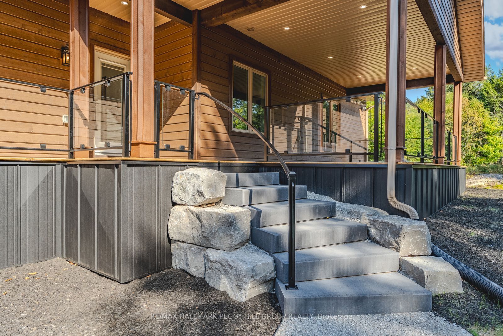4571 Aspdin Road Property Photo 20