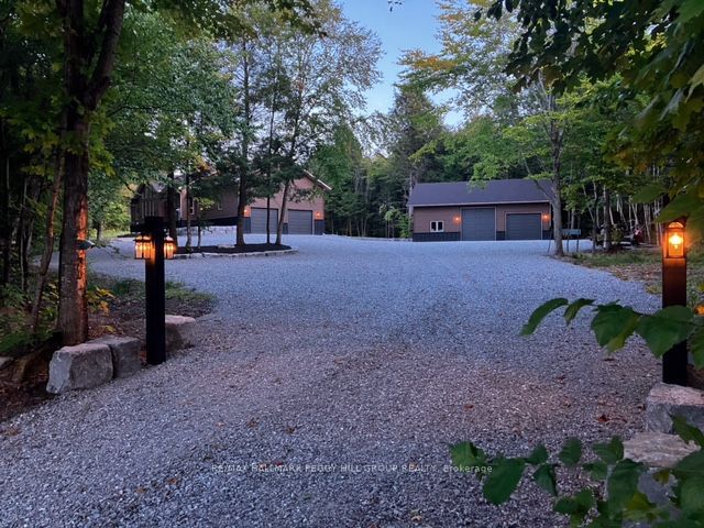 4571 Aspdin Road Property Photo 28