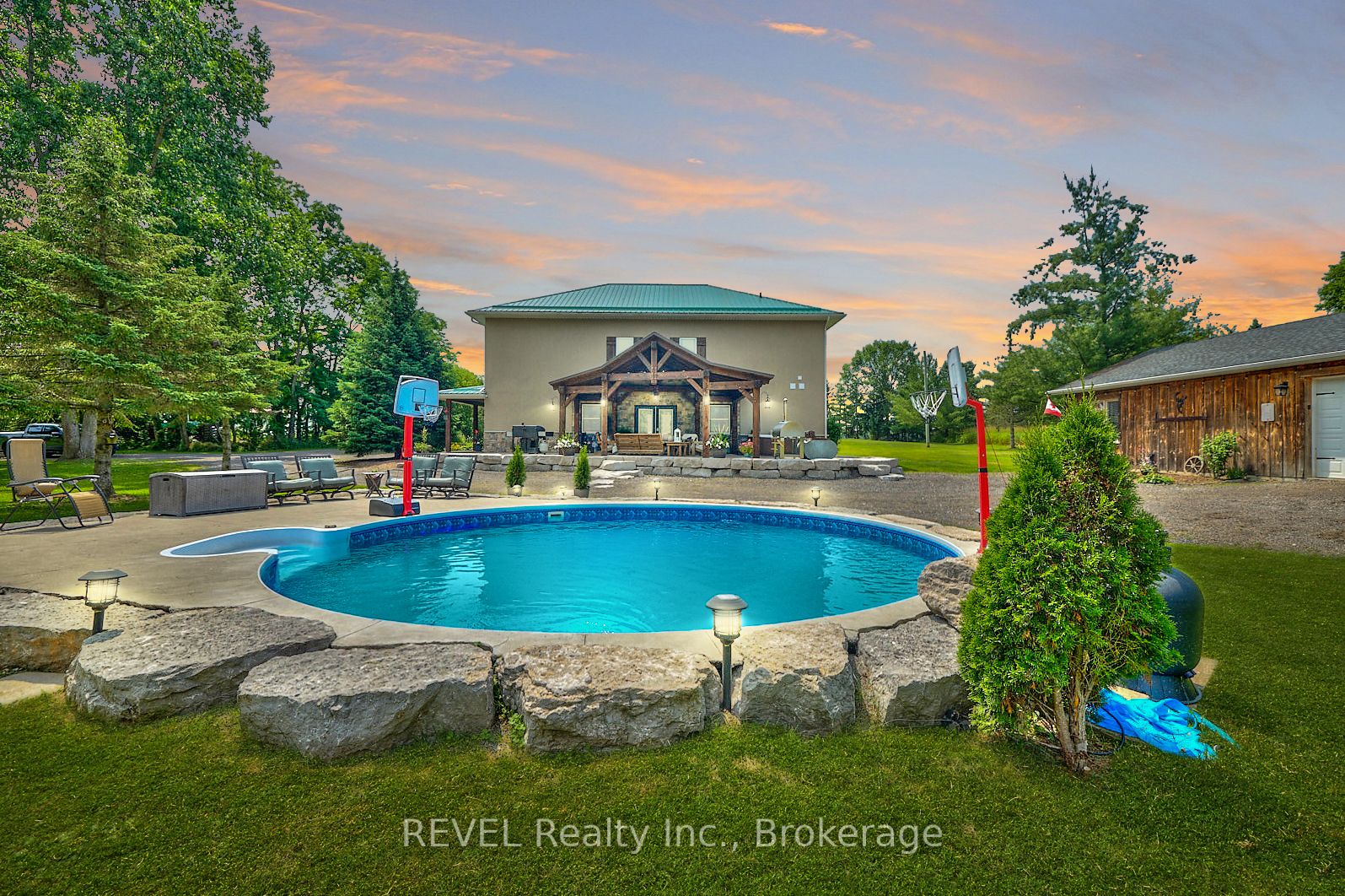 9695 Grassy Brook Road Property Photo 1
