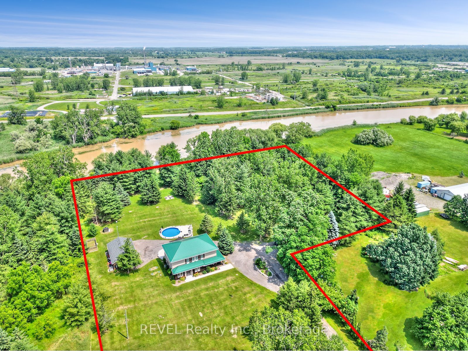 9695 Grassy Brook Road Property Photo 6