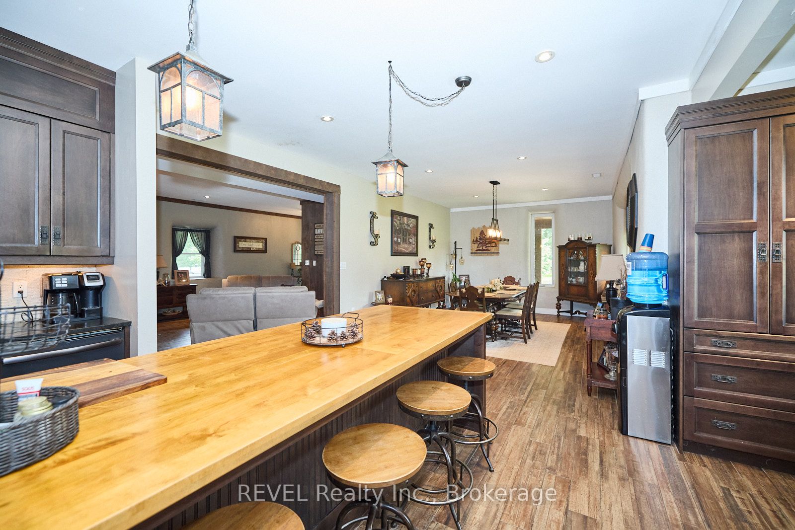 9695 Grassy Brook Road Property Photo 21