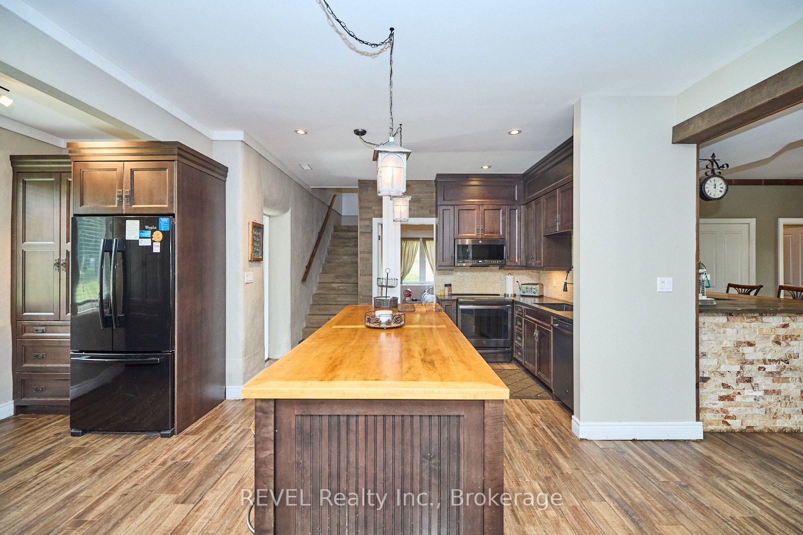 9695 Grassy Brook Road Property Photo 22
