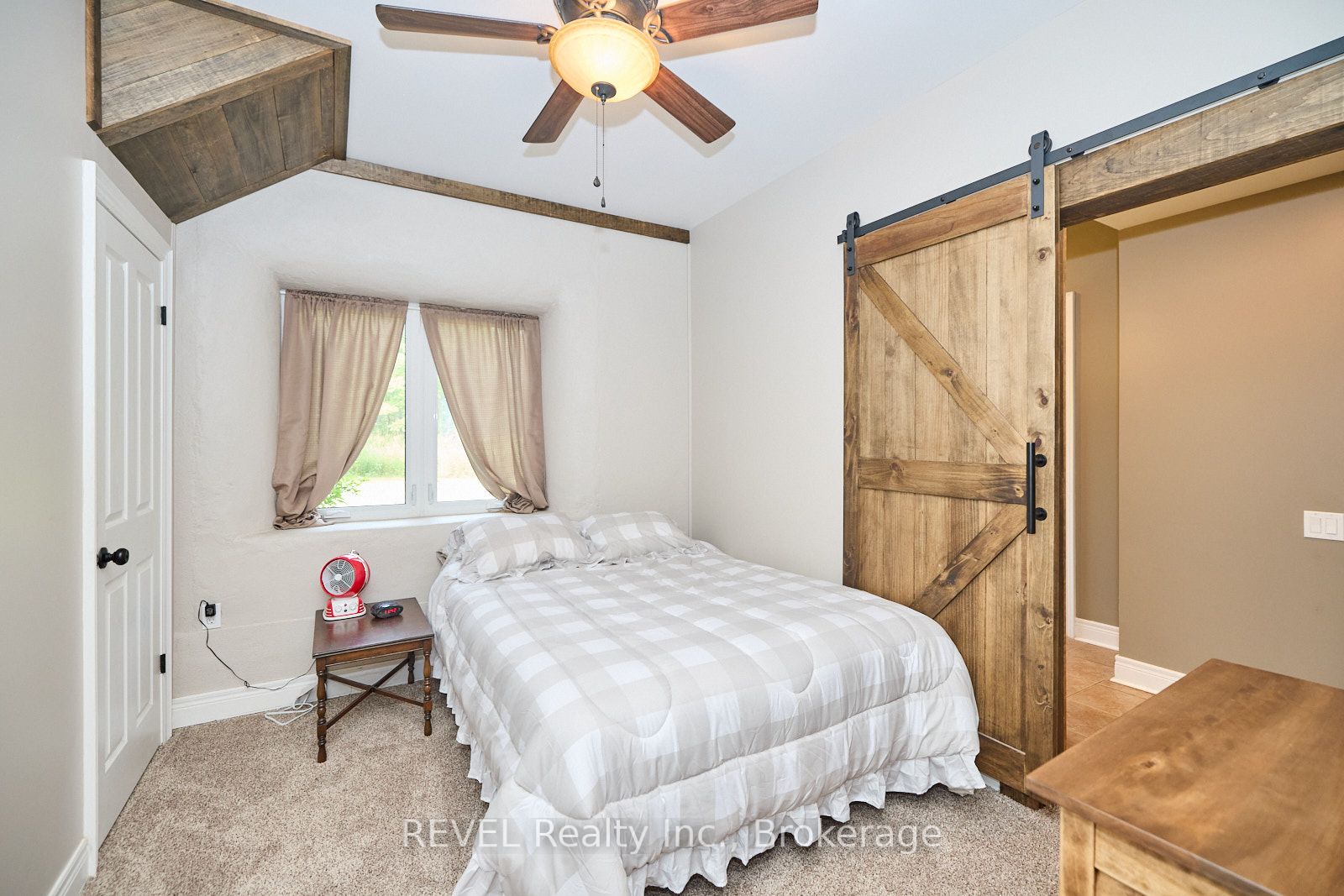 9695 Grassy Brook Road Property Photo 25