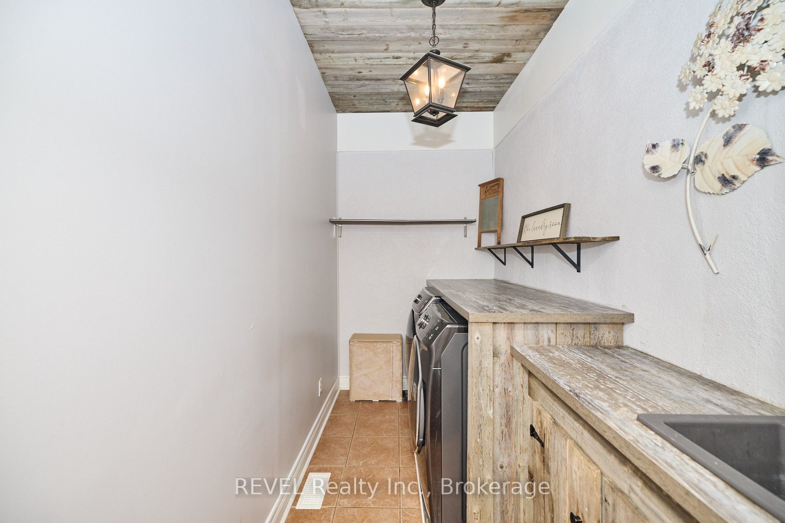 9695 Grassy Brook Road Property Photo 40