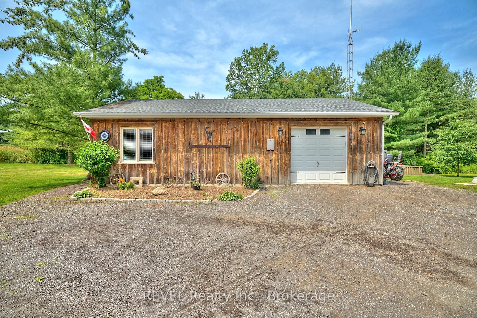 9695 Grassy Brook Road Property Photo 45