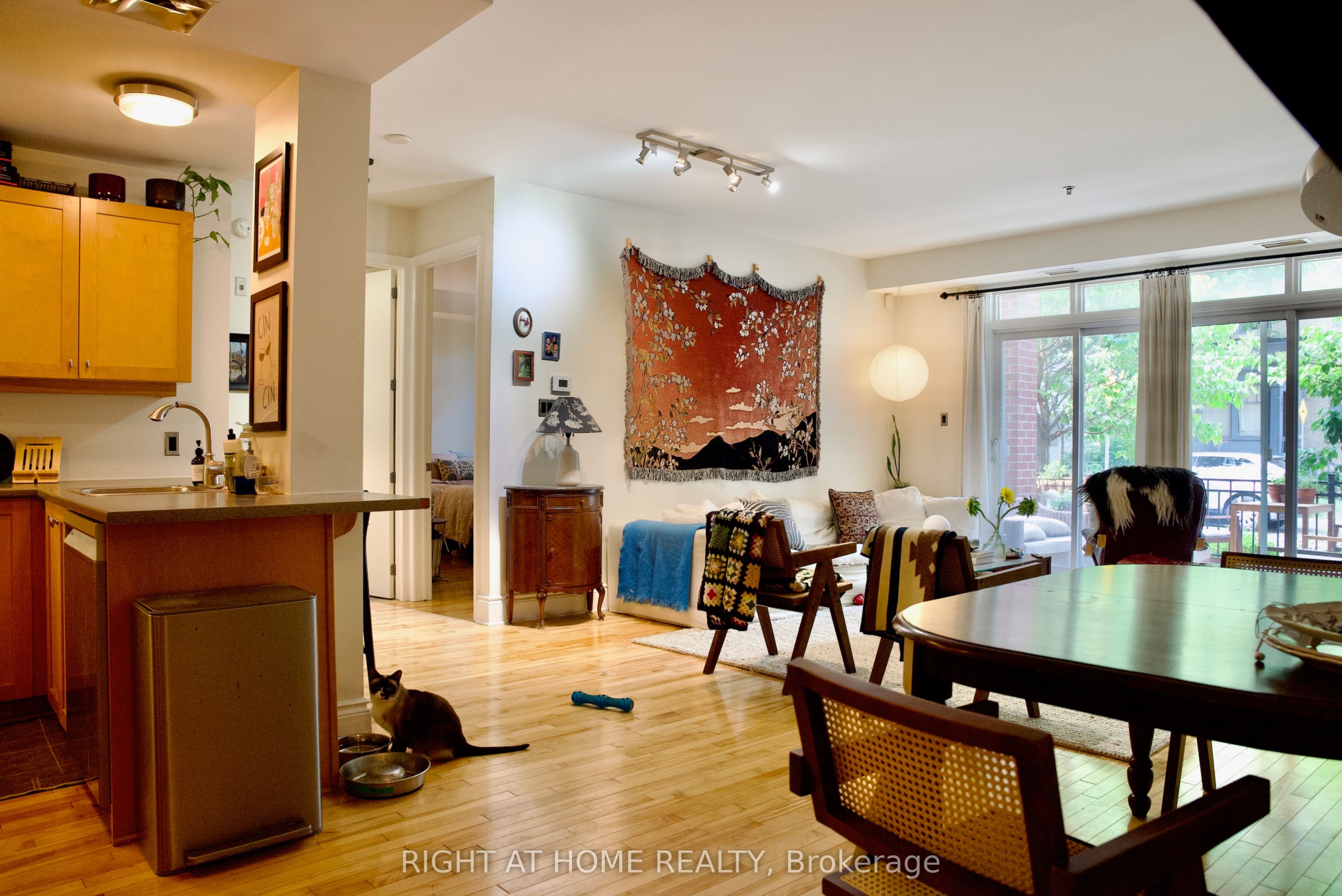 400 Mcleod Street 109 Property Photo 6