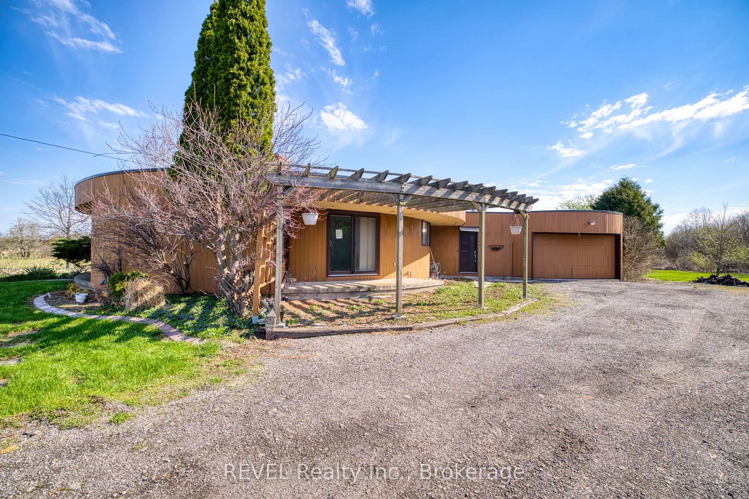 9572 Sodom Road Property Photo 2