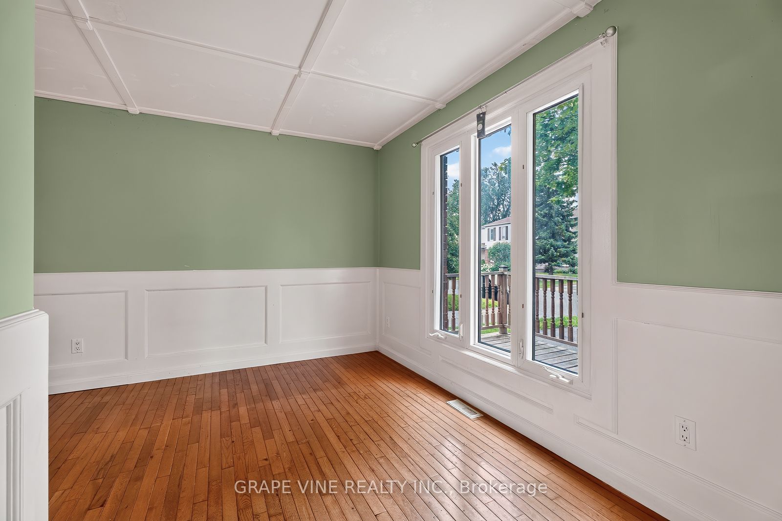 108 Fieldgate Drive Property Photo 6