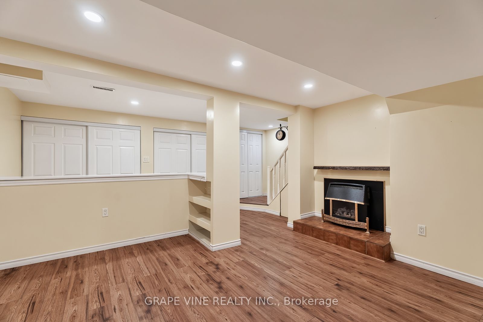 108 Fieldgate Drive Property Photo 28
