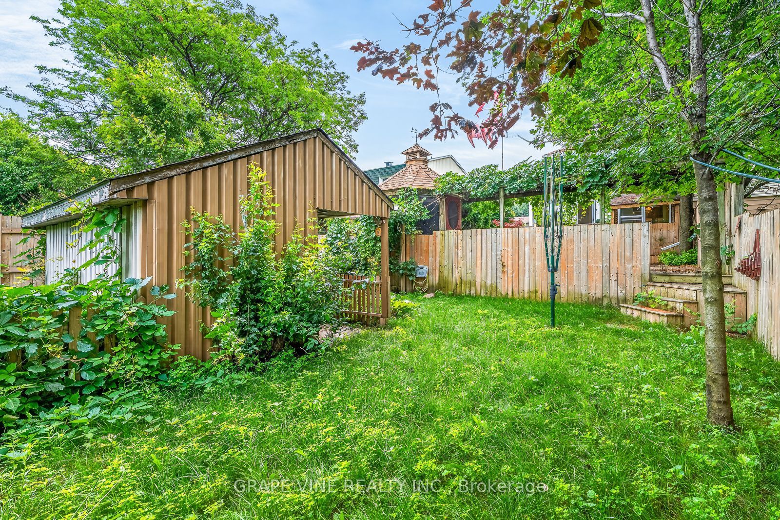108 Fieldgate Drive Property Photo 39