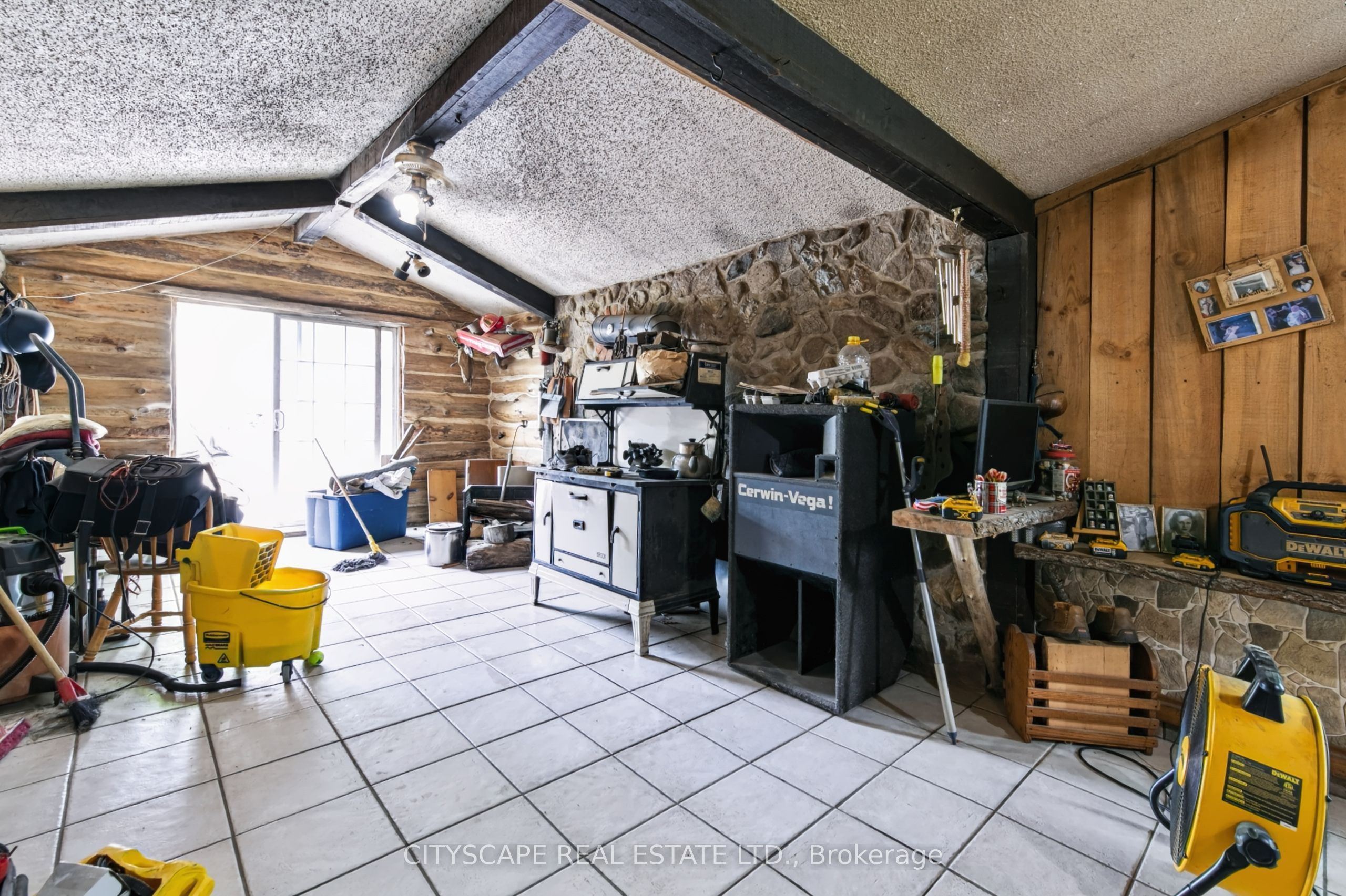 12 Enos Street Property Photo 13
