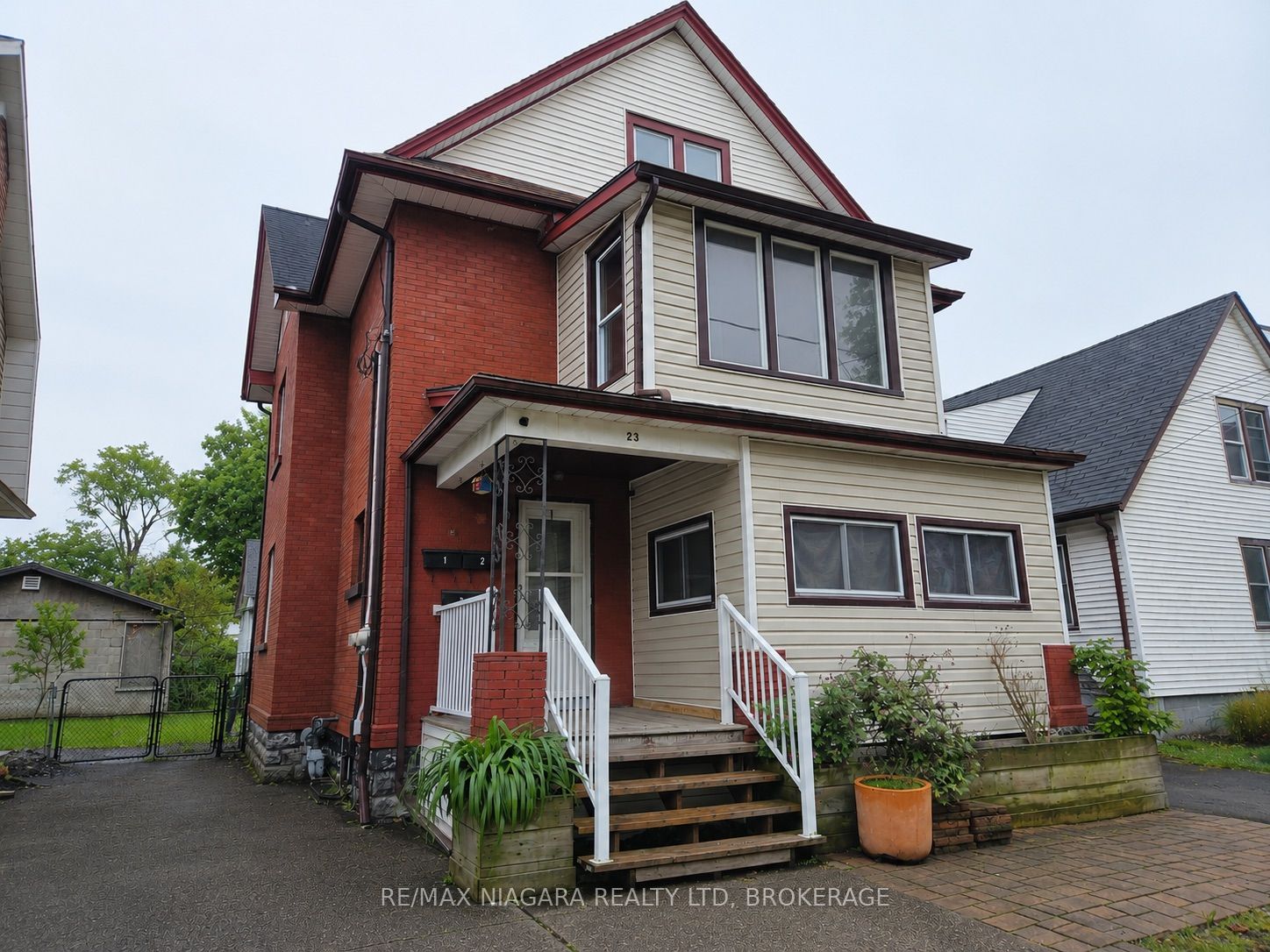 23 Avenue Place 3 Property Photo 2