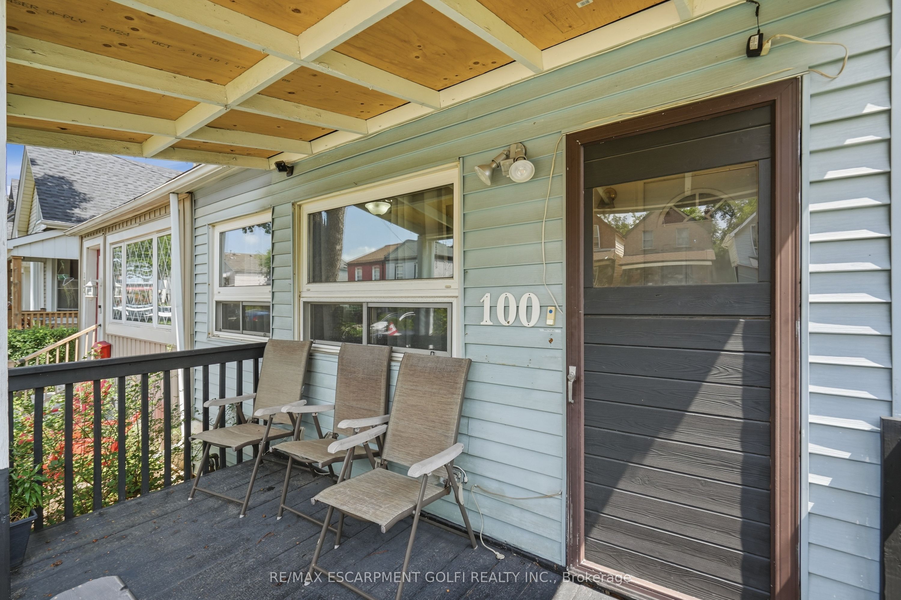 100 Chestnut Avenue Property Photo 4