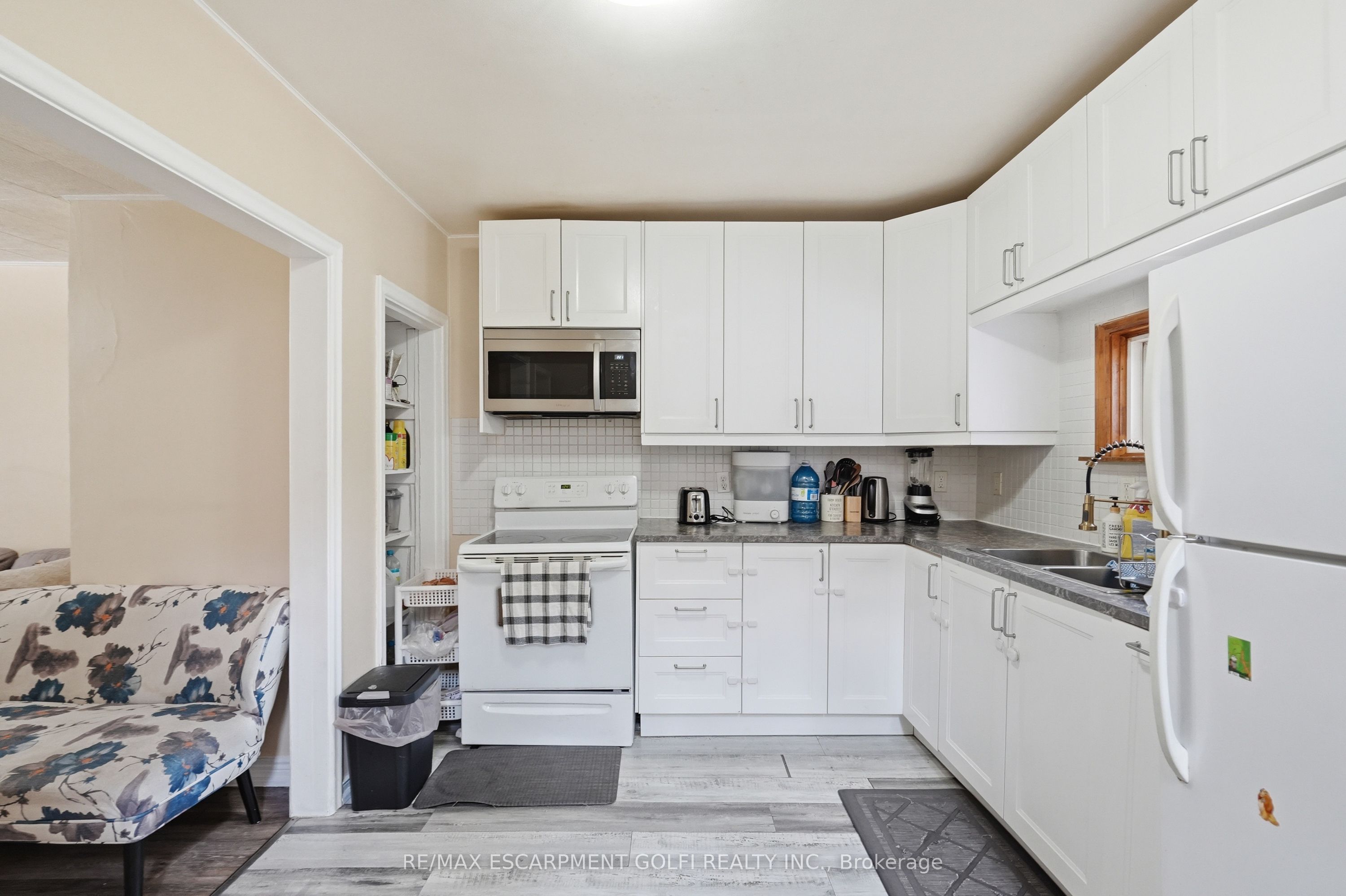 100 Chestnut Avenue Property Photo 10