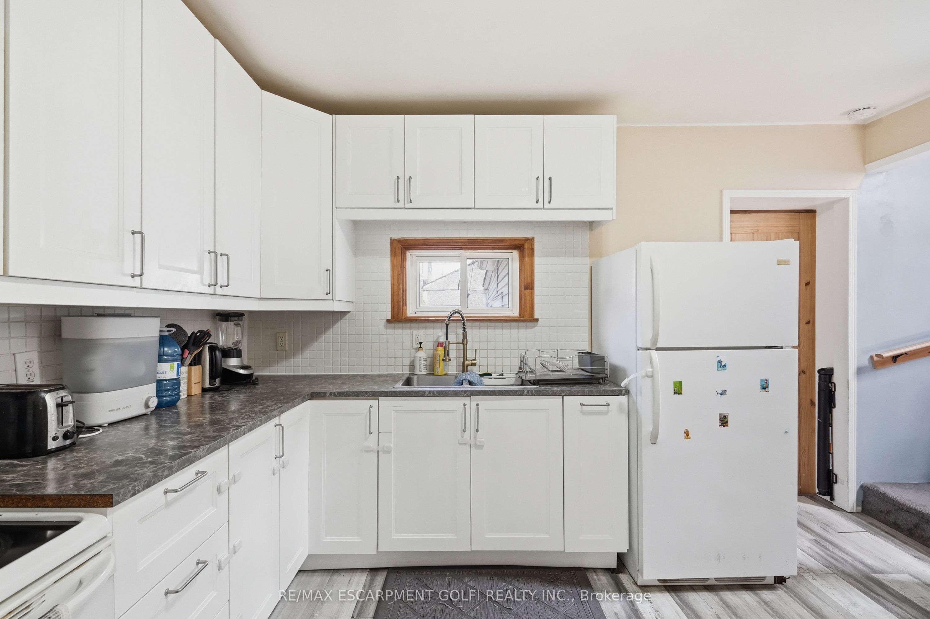 100 Chestnut Avenue Property Photo 11
