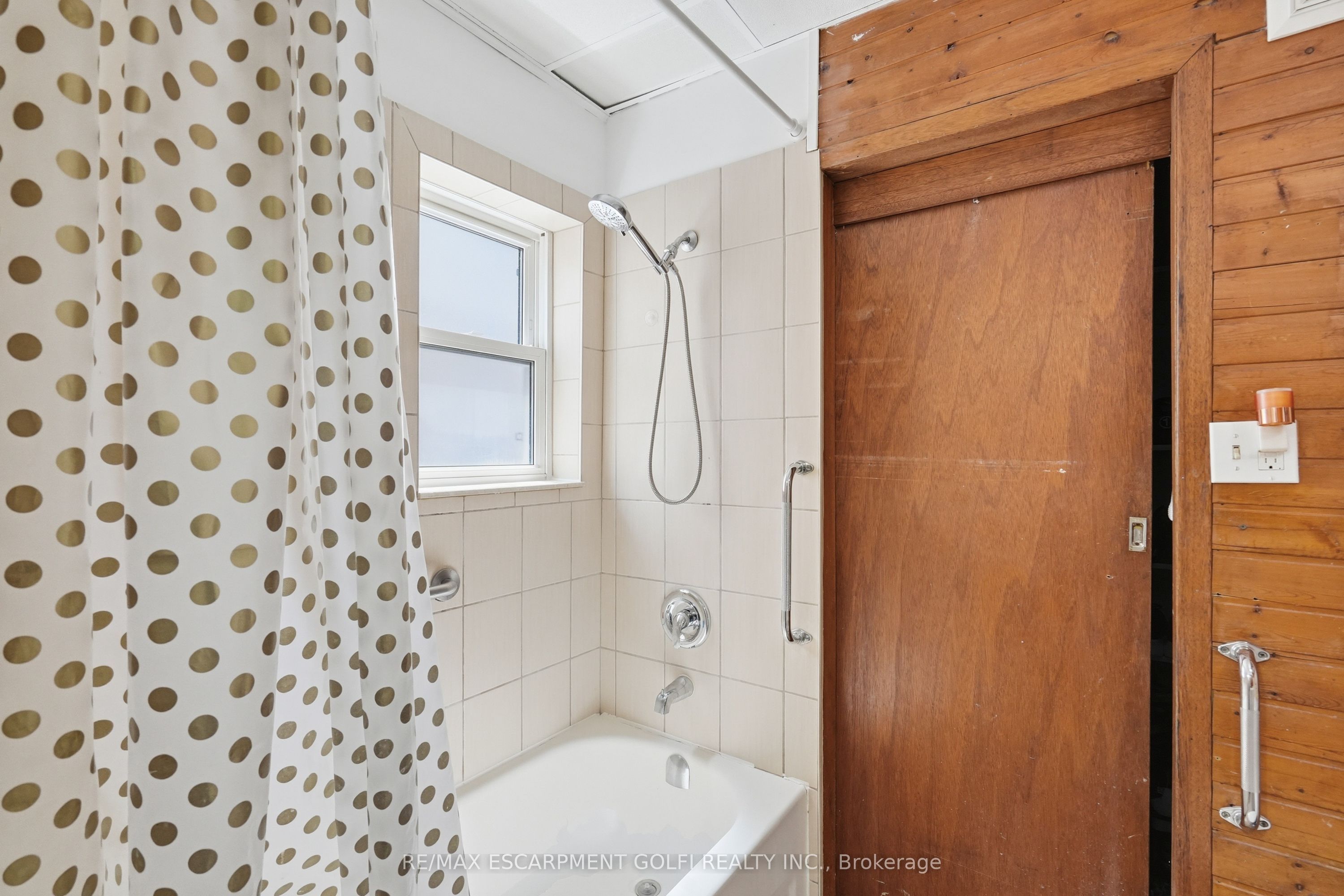100 Chestnut Avenue Property Photo 17