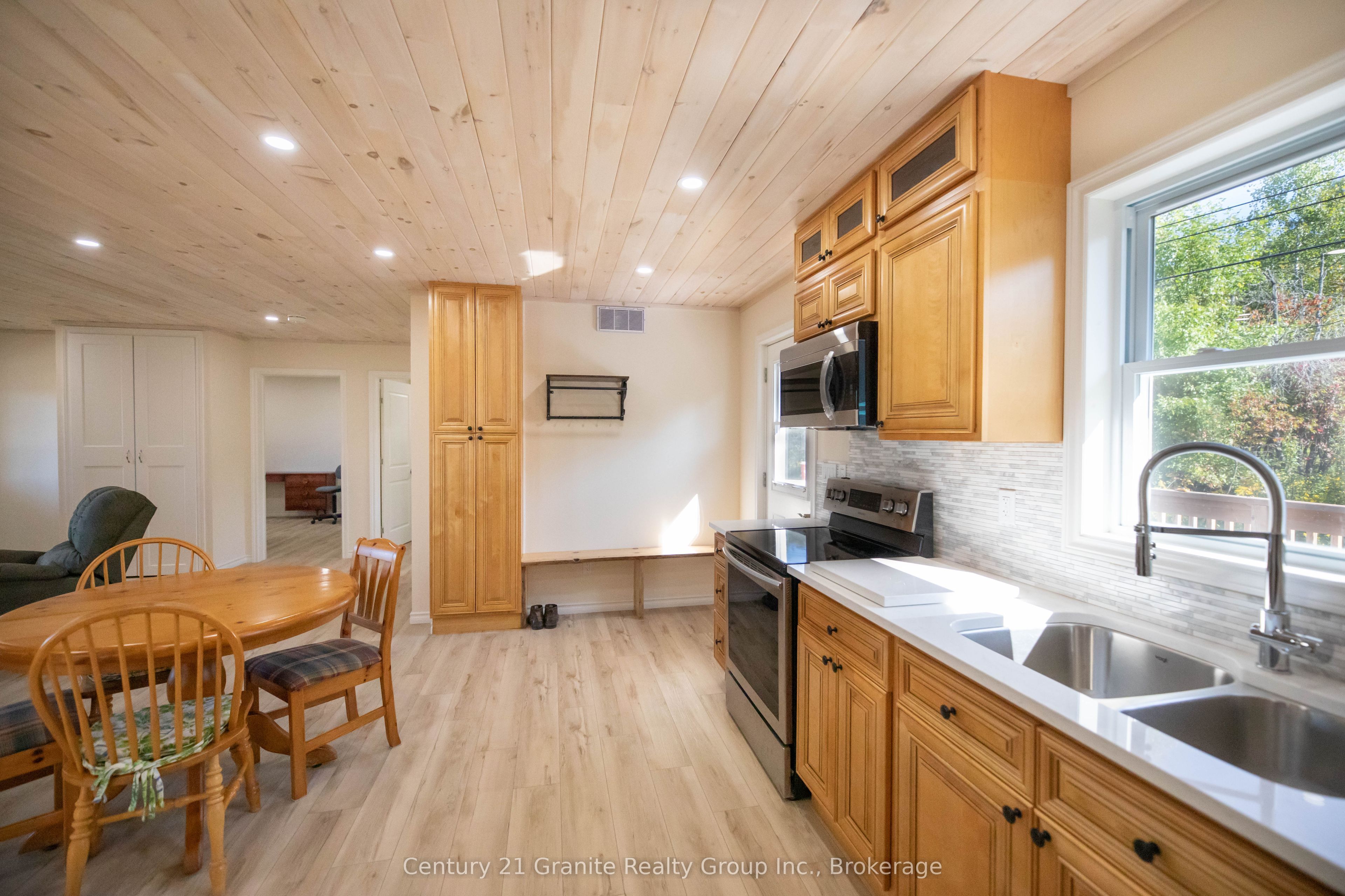 1160 Kennisis Lake Road Property Photo 7