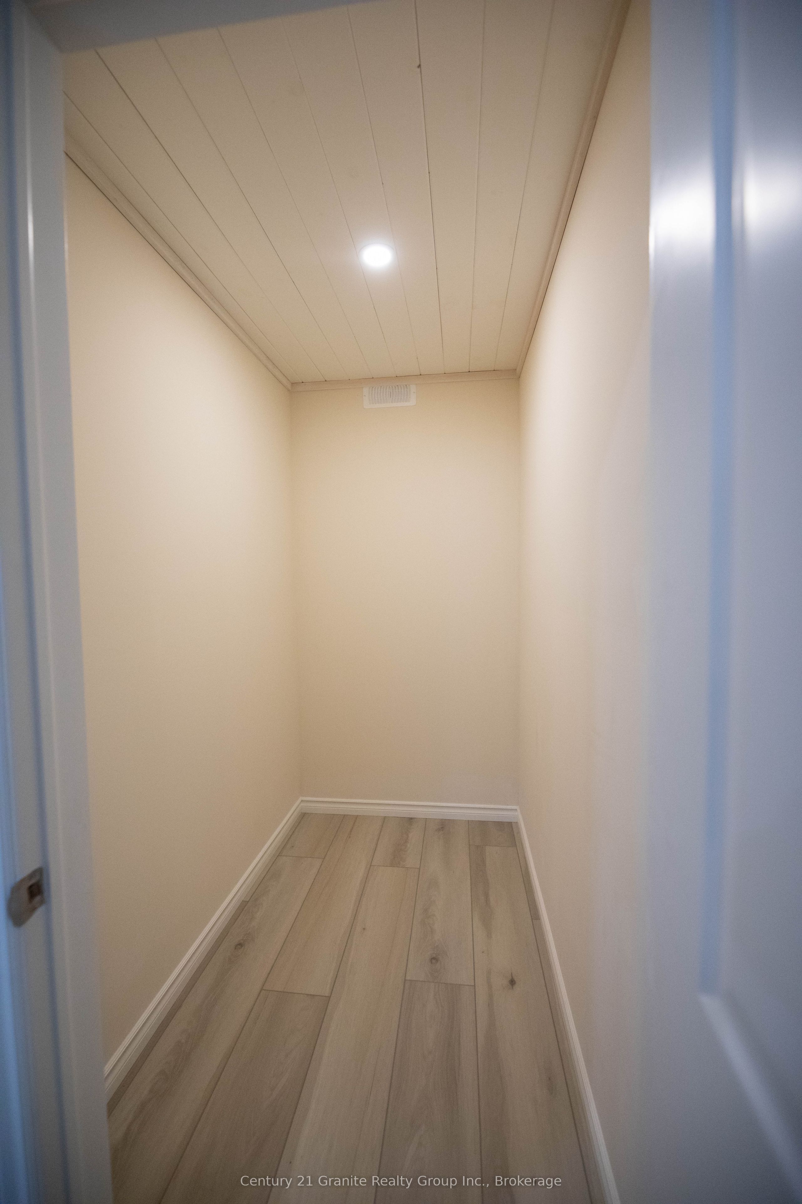 1160 Kennisis Lake Road Property Photo 20