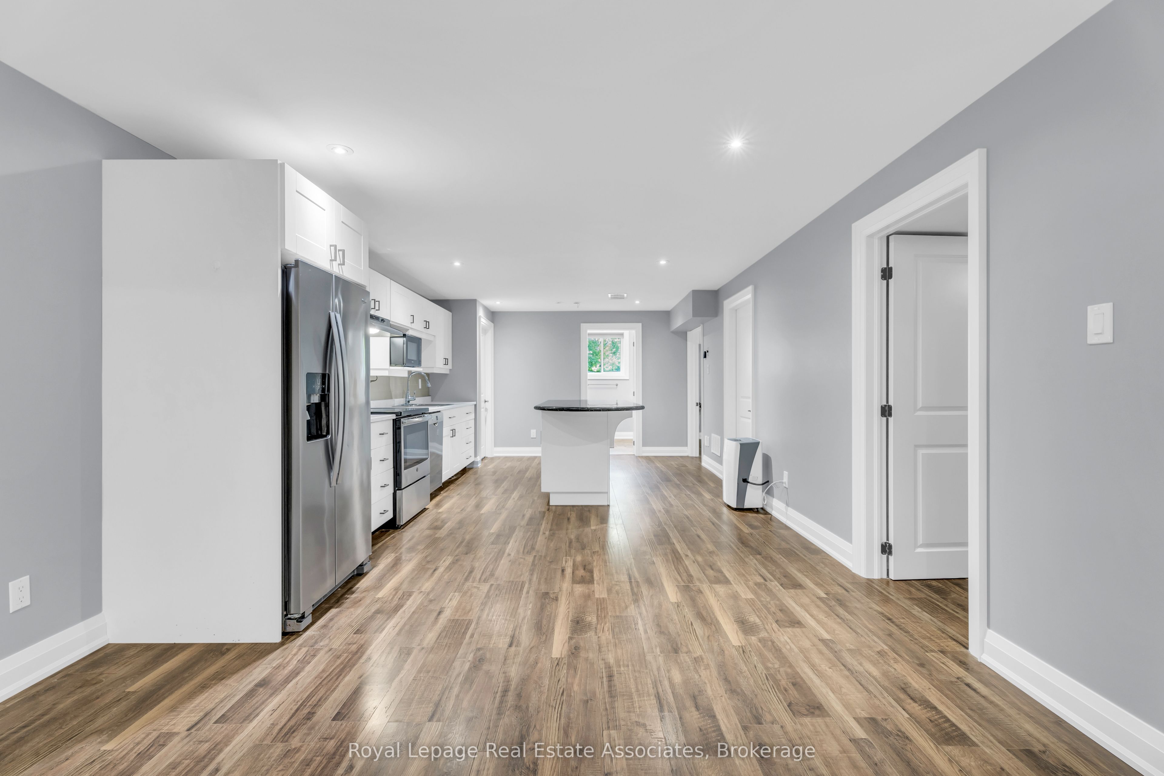 5594 First Line Property Photo 26