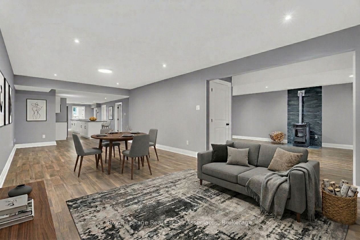 5594 First Line Property Photo 29