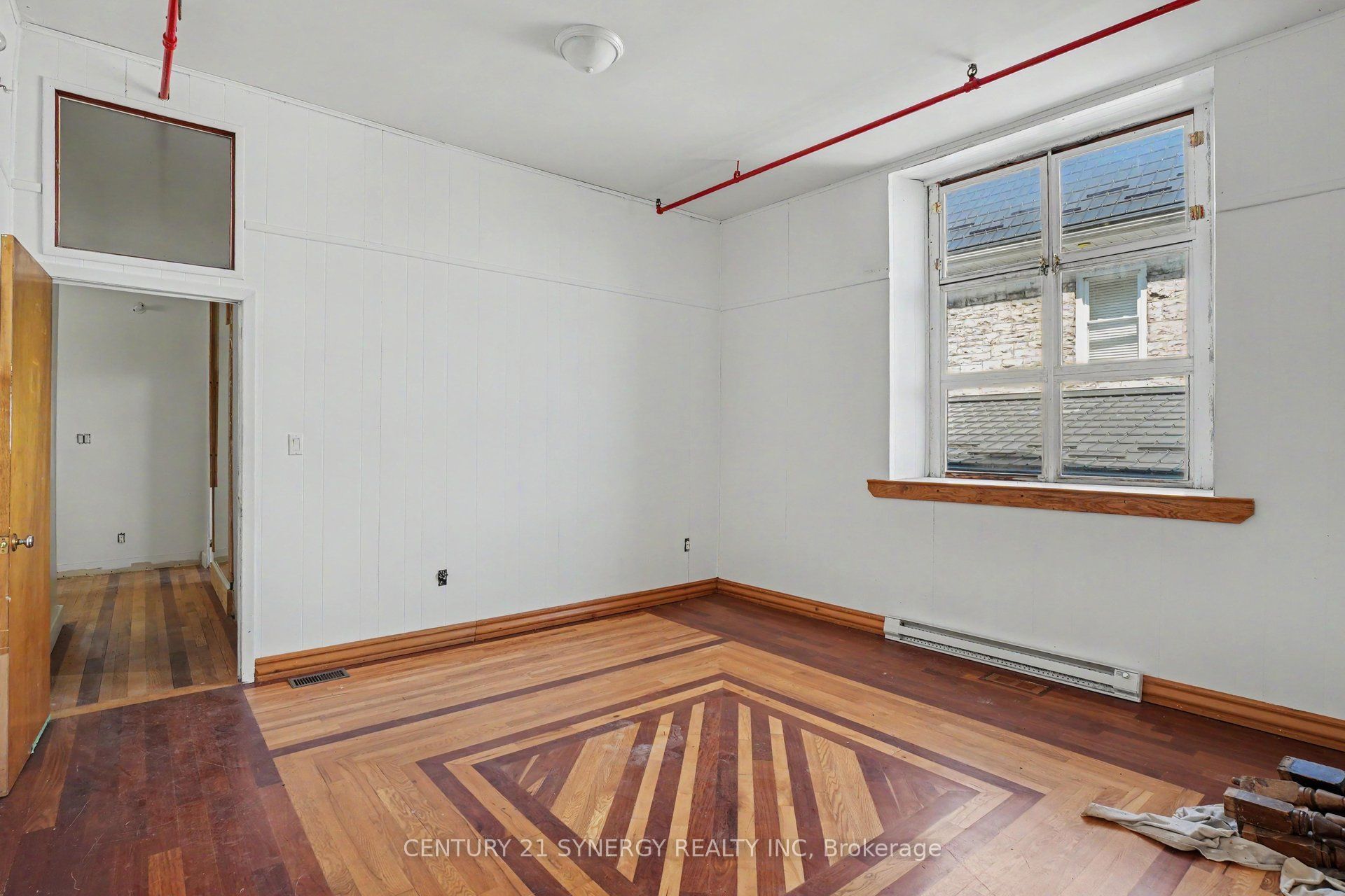 38 Main Street E Property Photo 11