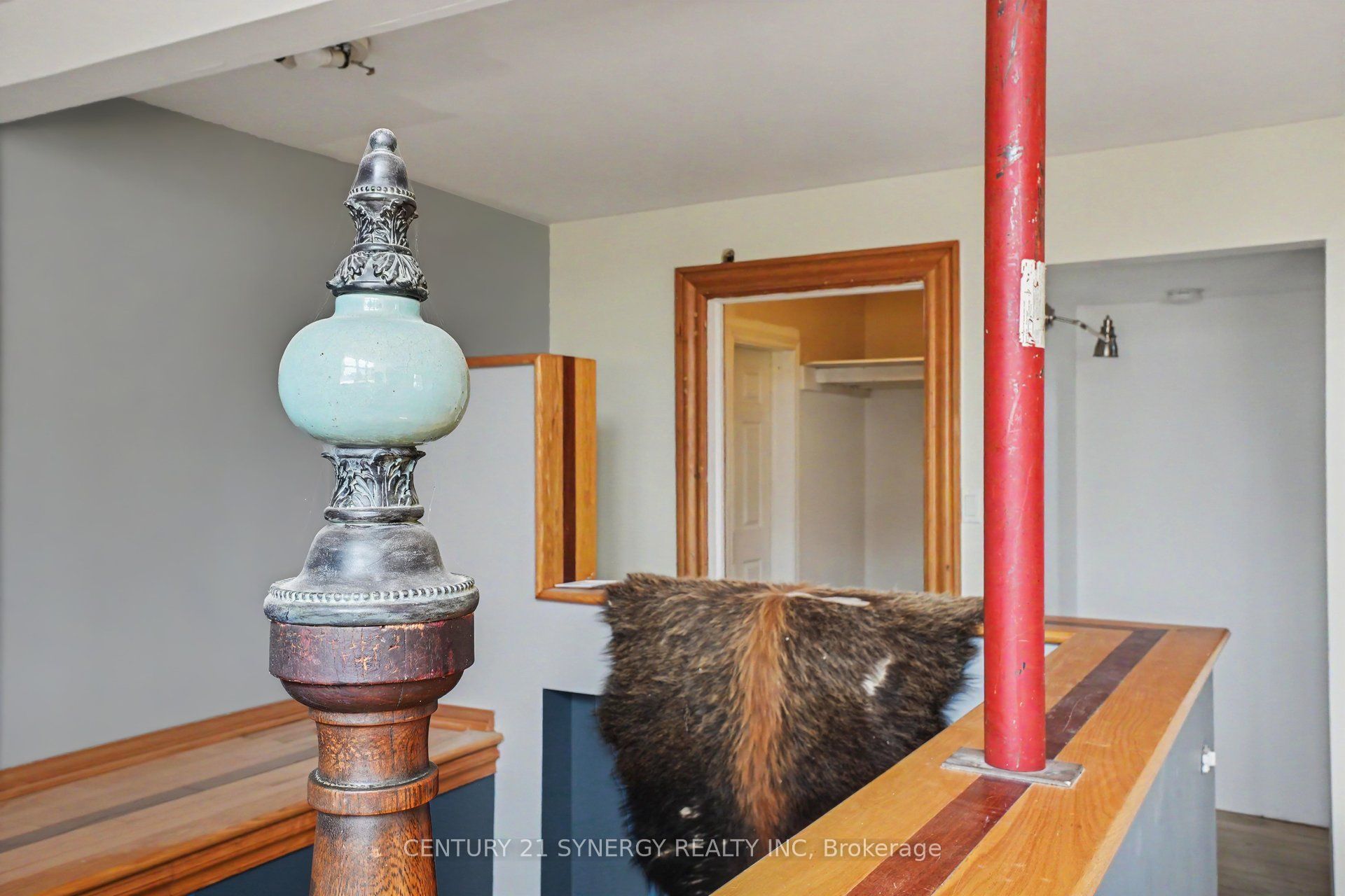 38 Main Street E Property Photo 13