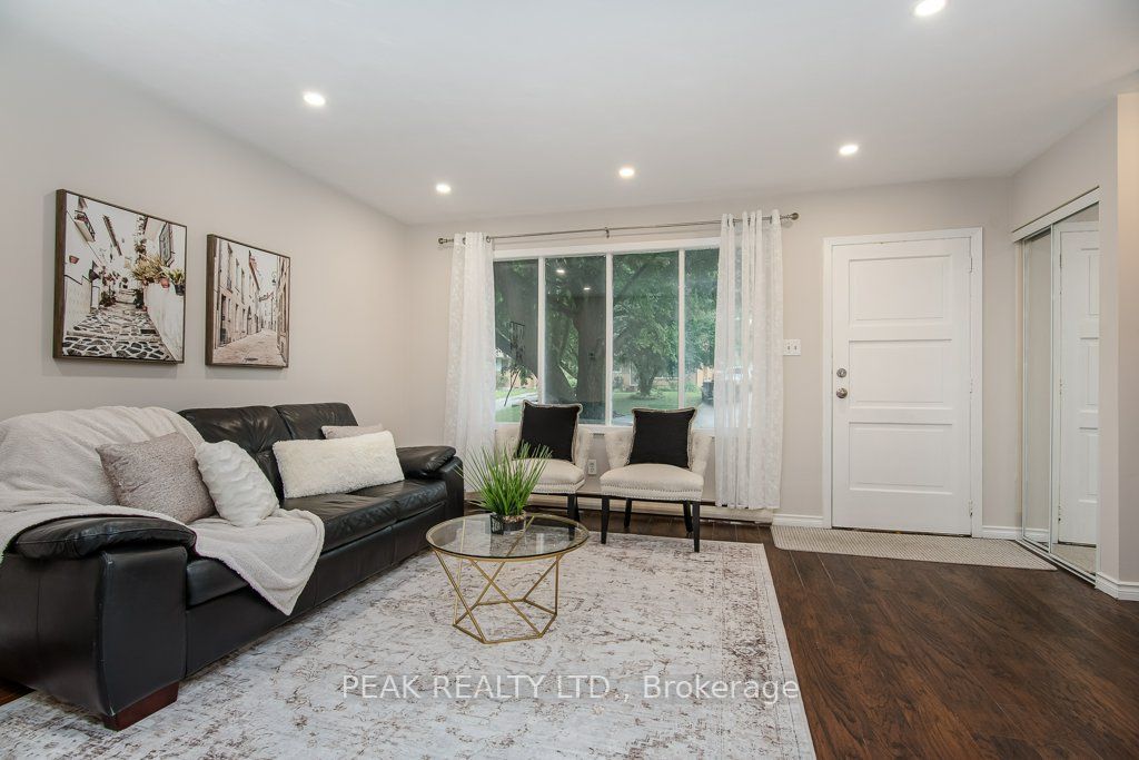 185 Cedarvale Crescent A Property Photo 3
