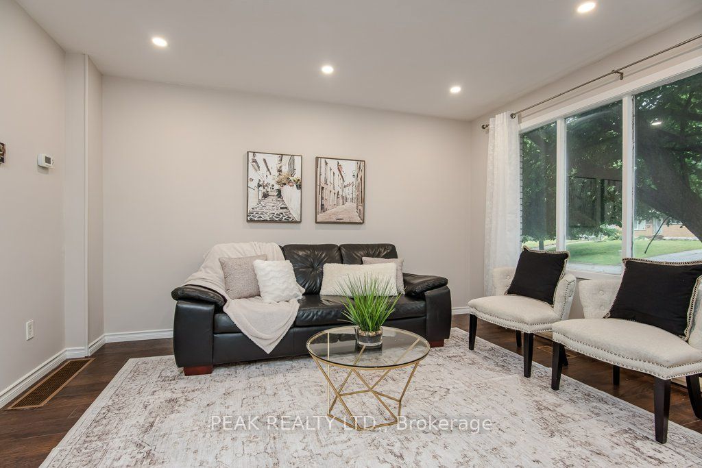 185 Cedarvale Crescent A Property Photo 5