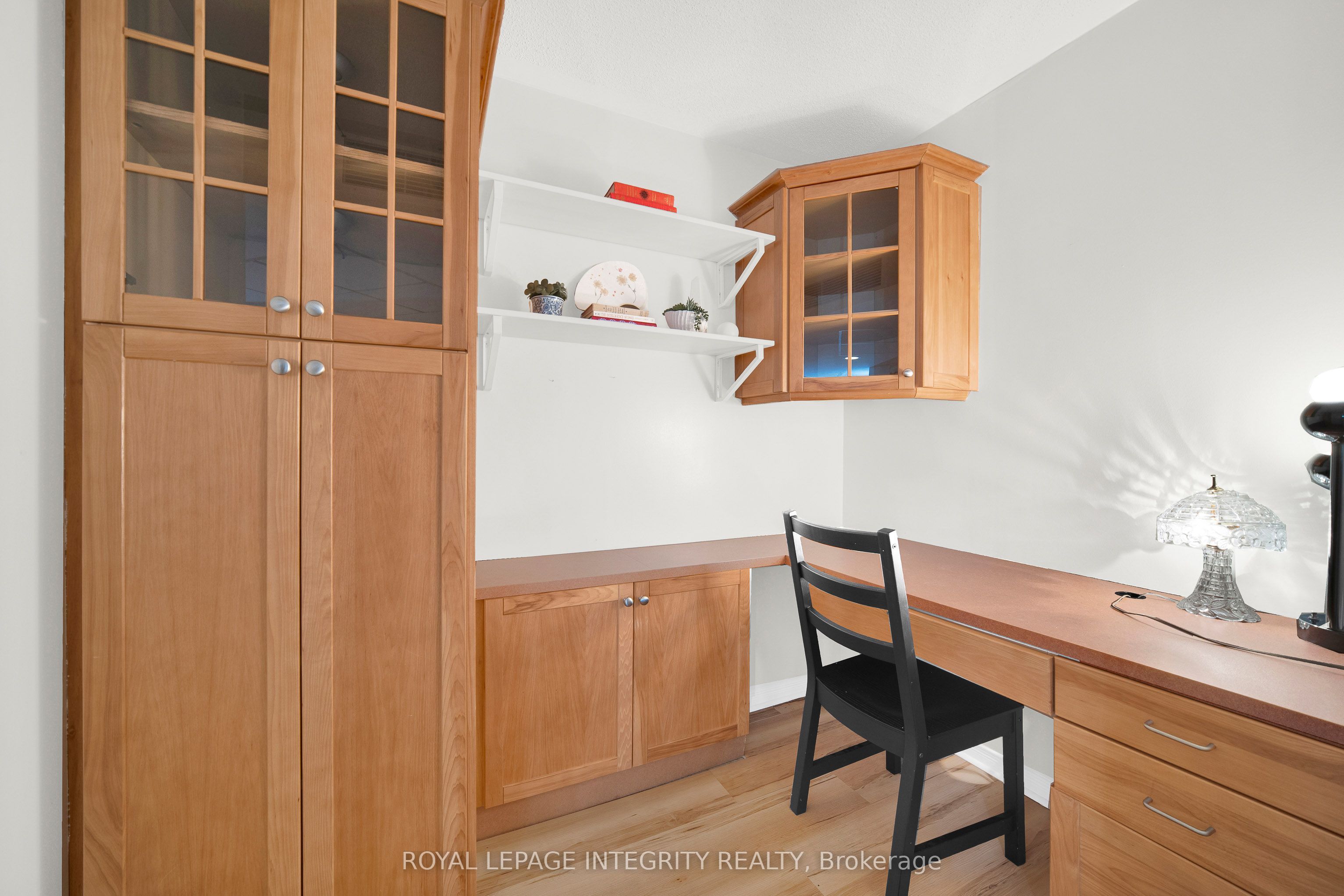 310 Central Park Drive 3m Property Photo 18
