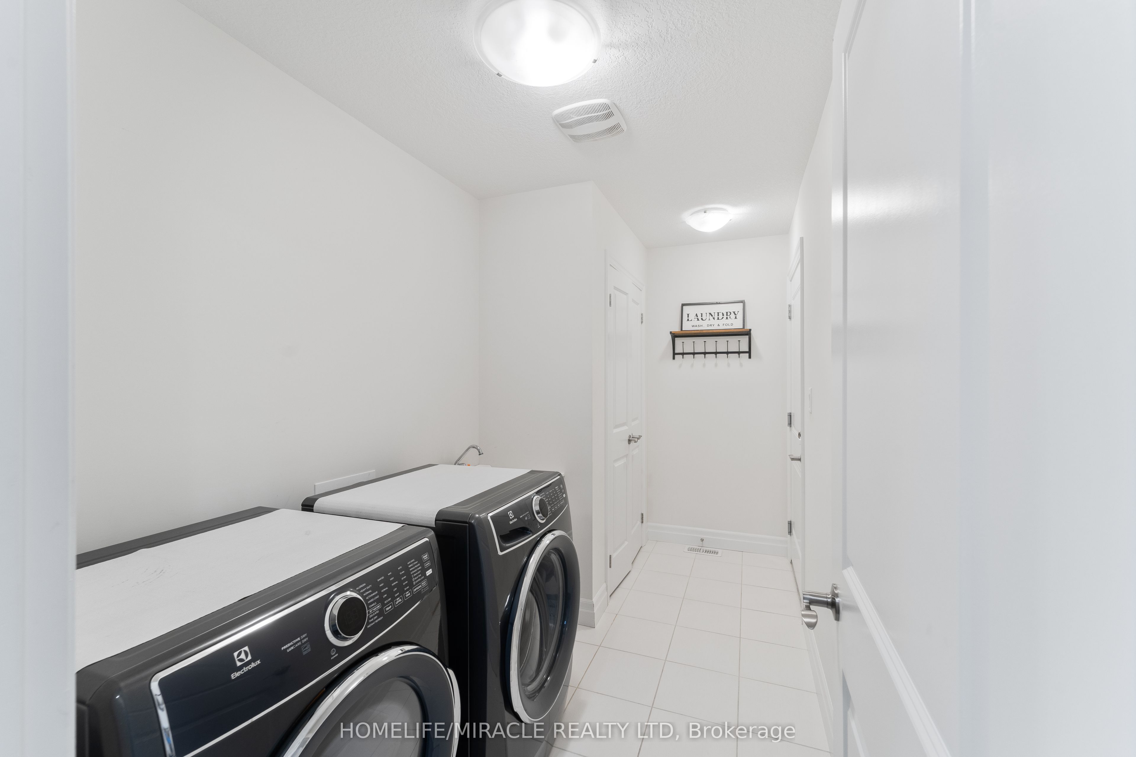 53 Robertson Drive Property Photo 22