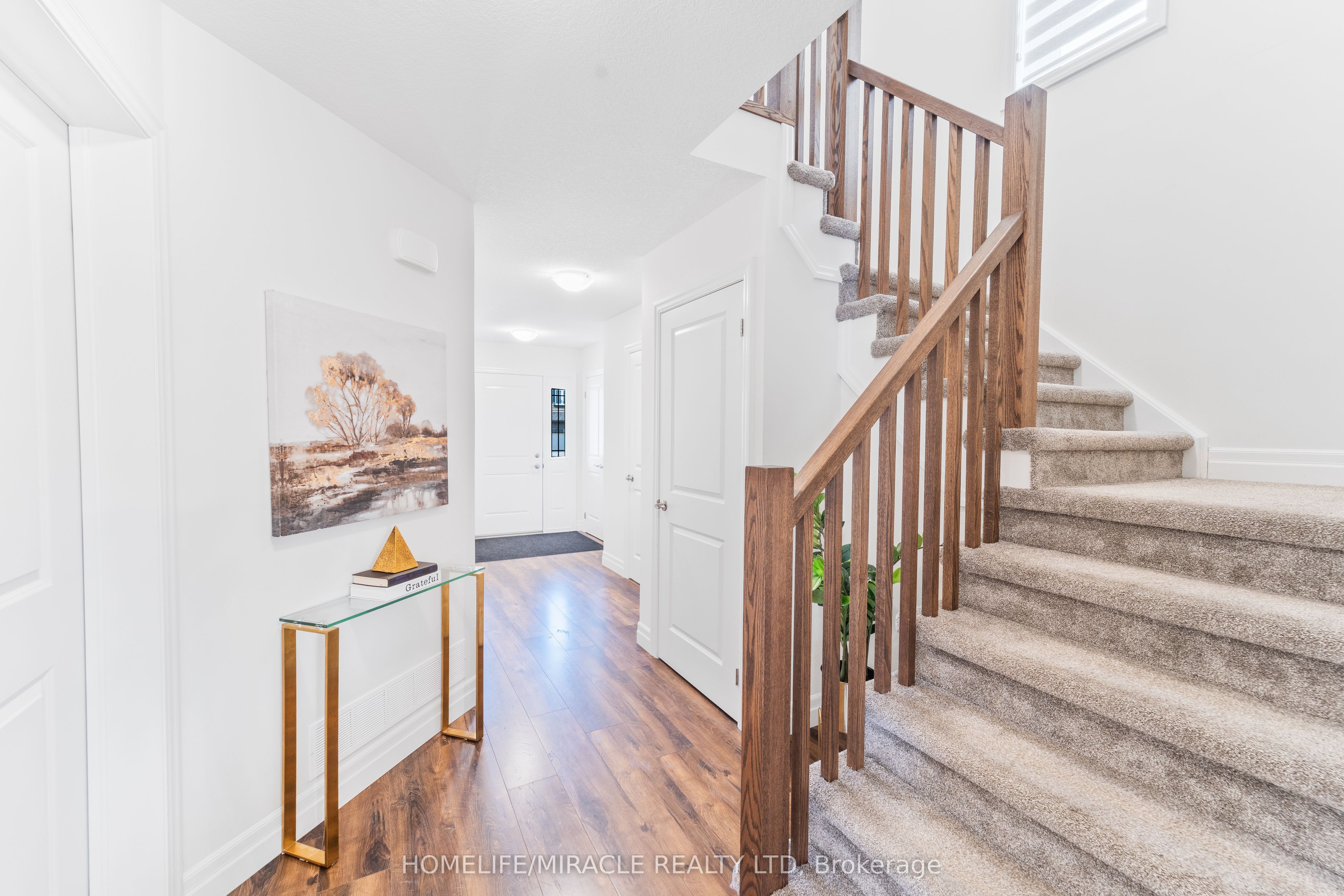 53 Robertson Drive Property Photo 28