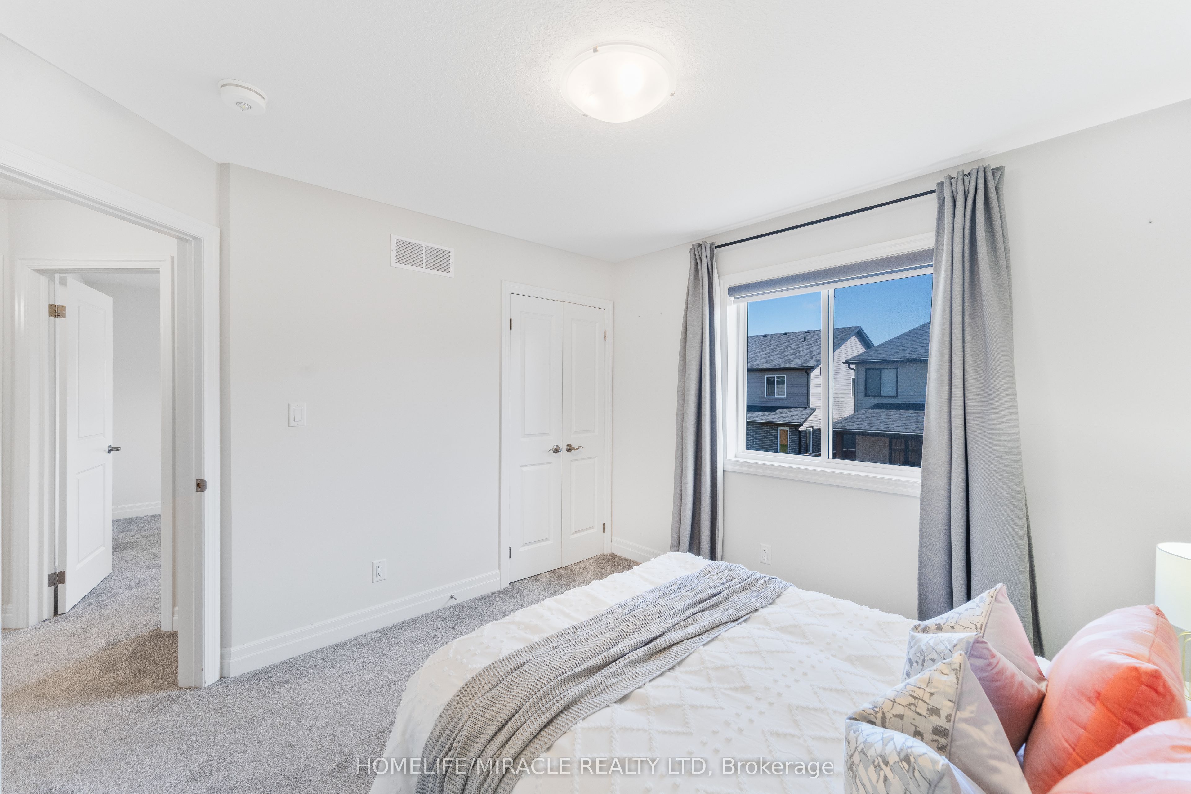 53 Robertson Drive Property Photo 31