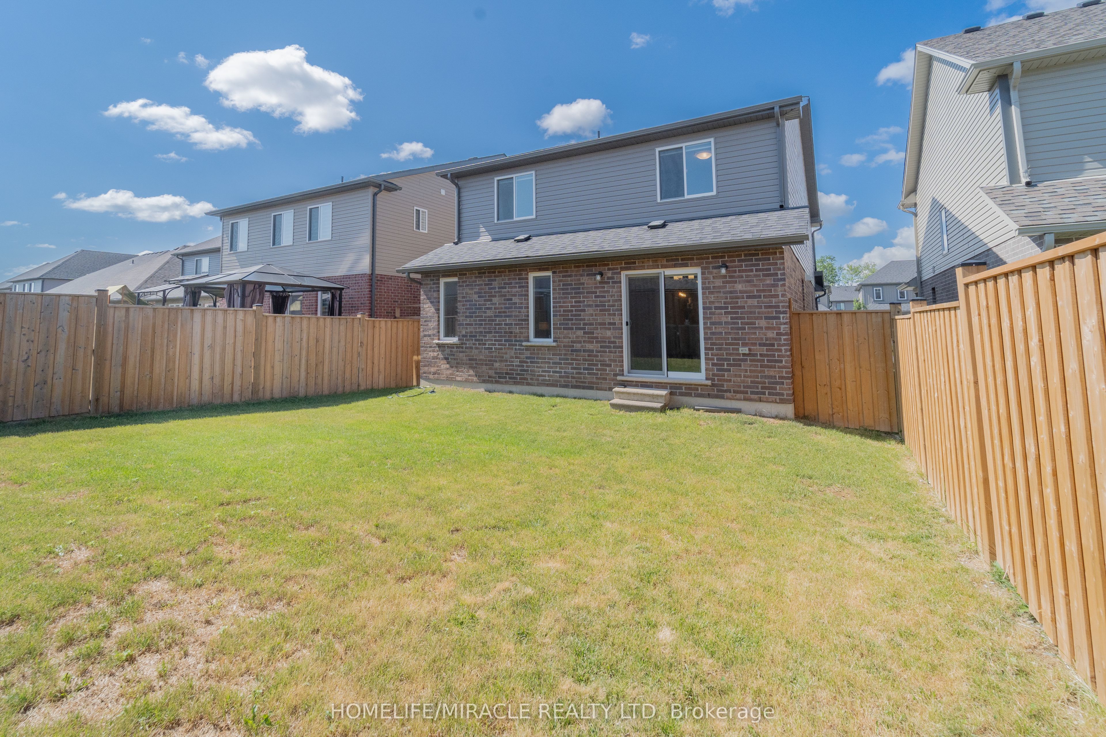 53 Robertson Drive Property Photo 37