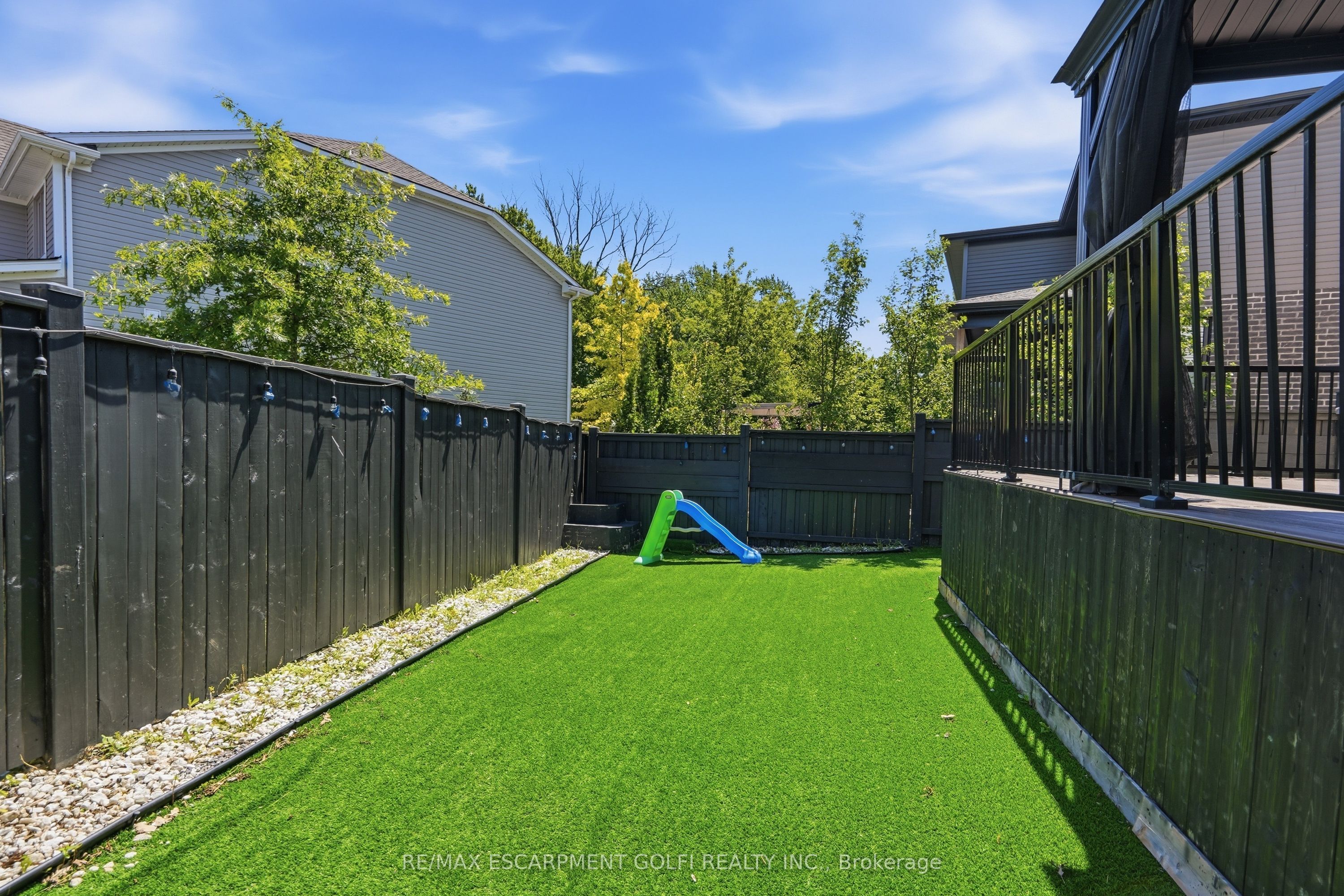 16 Olde School Court Property Photo 33