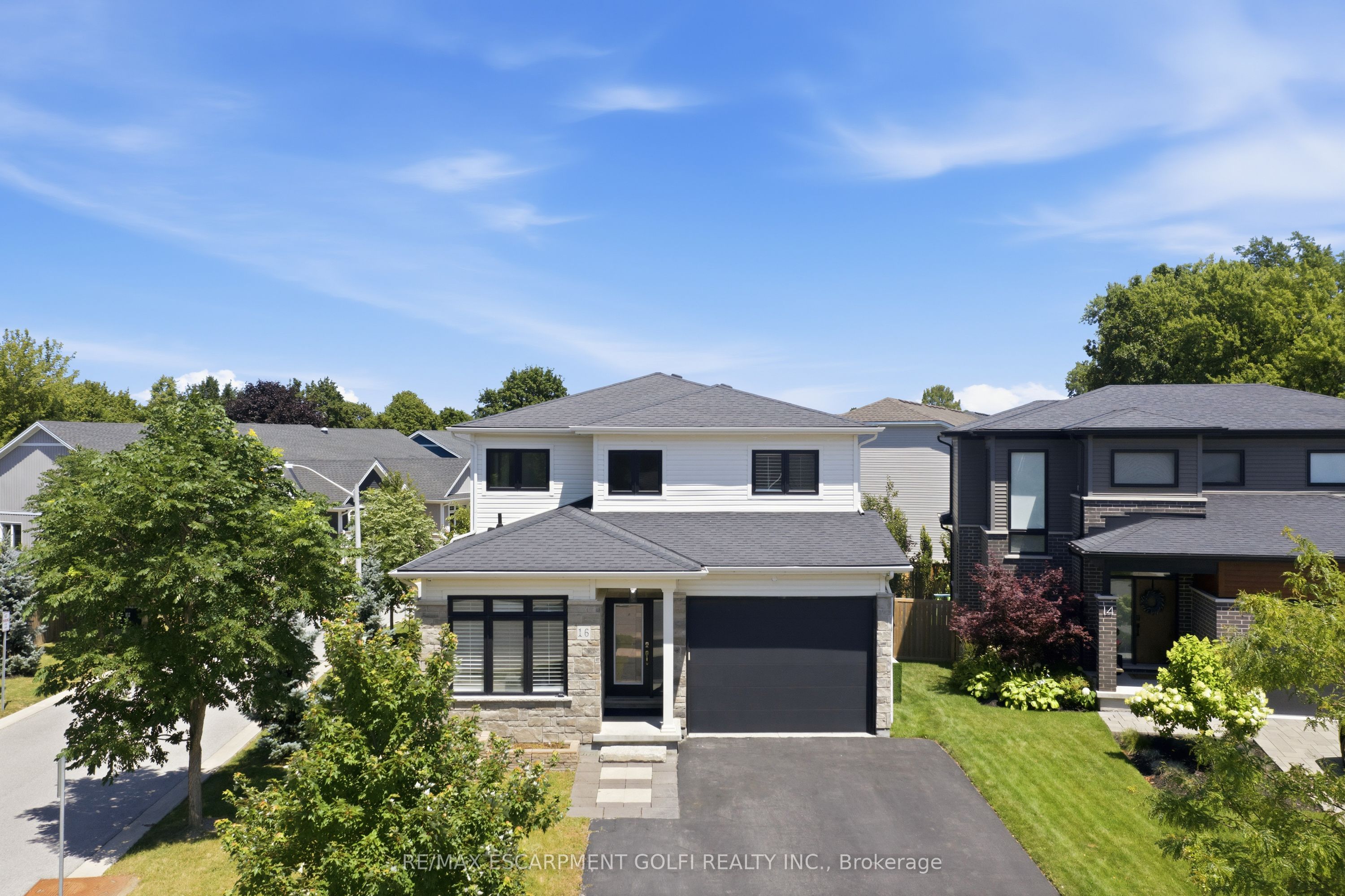 16 Olde School Court Property Photo 35
