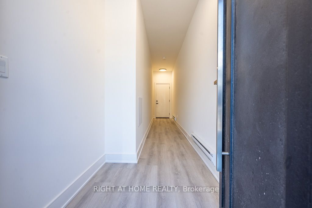 161 Everett Common Property Photo 2