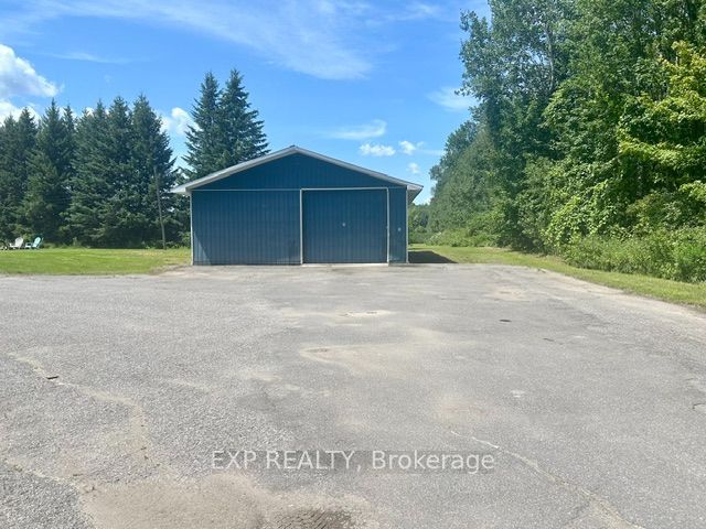 9327 Cooper Hill Road Property Photo 3