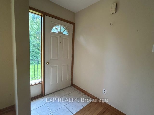 9327 Cooper Hill Road Property Photo 5