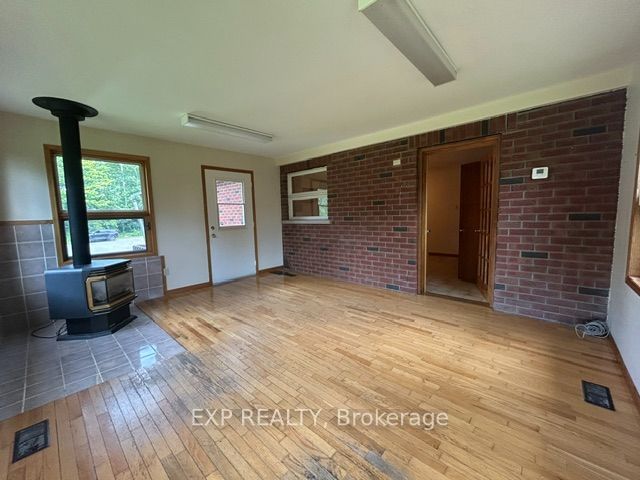 9327 Cooper Hill Road Property Photo 15