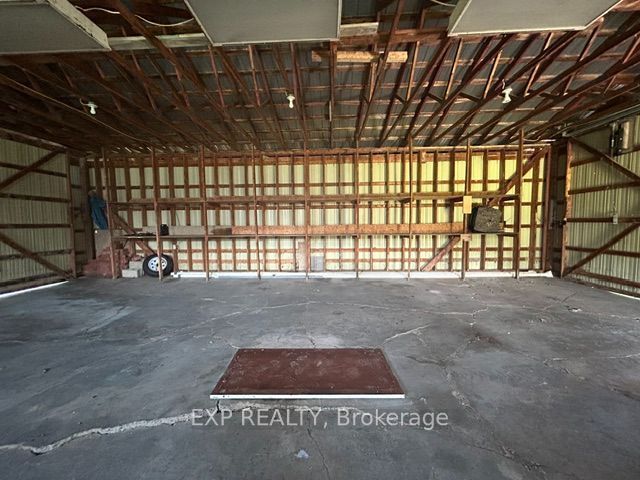 9327 Cooper Hill Road Property Photo 34